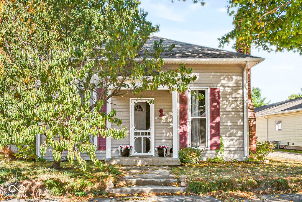 208 W Main Street, Mount Summit, IN 47361