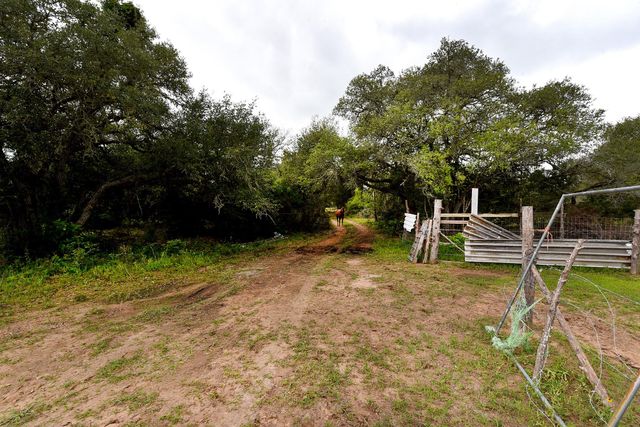 TBD East Interstate 10 Frontage Road, Weimar, TX 78962
