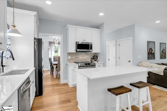 11 Echo Drive, Travelers Rest, SC 29690