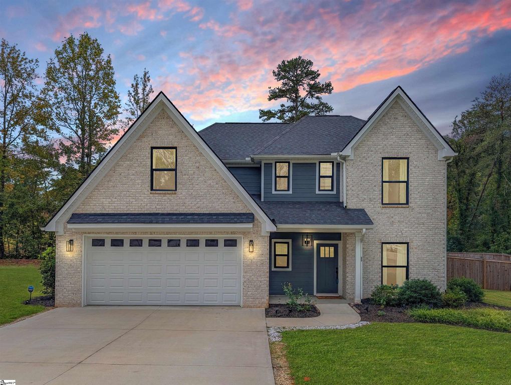 11 Echo Drive, Travelers Rest, SC 29690