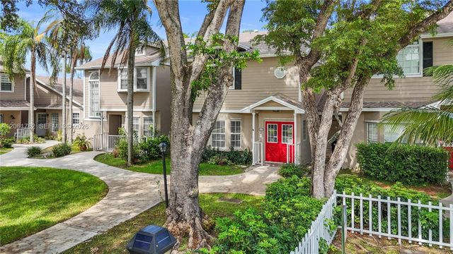 12201 SW 148th St 201, Miami, FL 33186