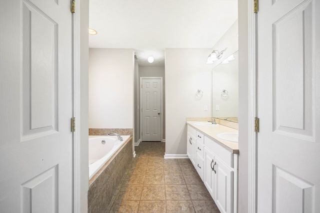 187 Mountain View Road, Hamilton, GA 31811