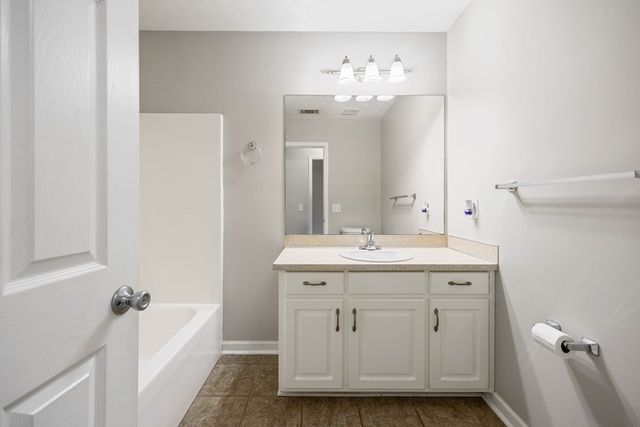 187 Mountain View Road, Hamilton, GA 31811