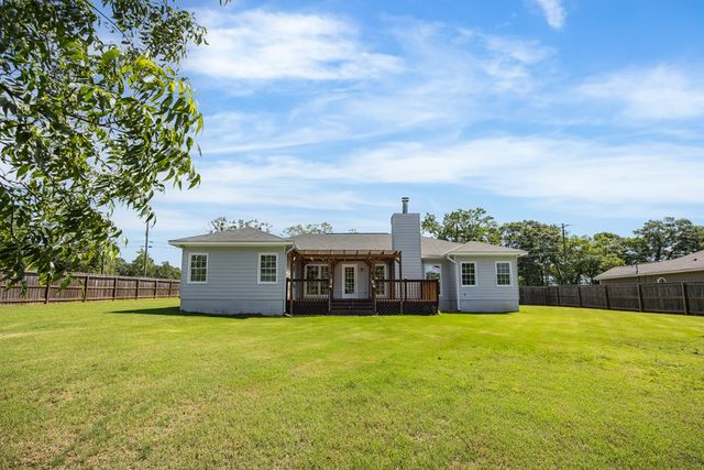 187 Mountain View Road, Hamilton, GA 31811