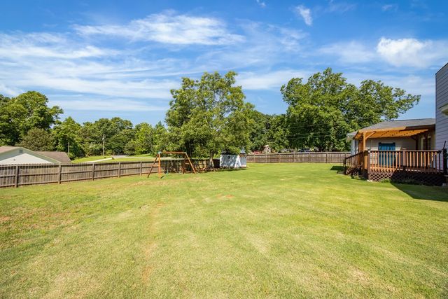 187 Mountain View Road, Hamilton, GA 31811