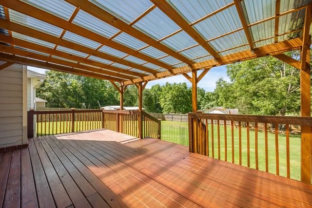 187 Mountain View Road, Hamilton, GA 31811