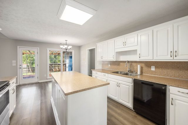 187 Mountain View Road, Hamilton, GA 31811