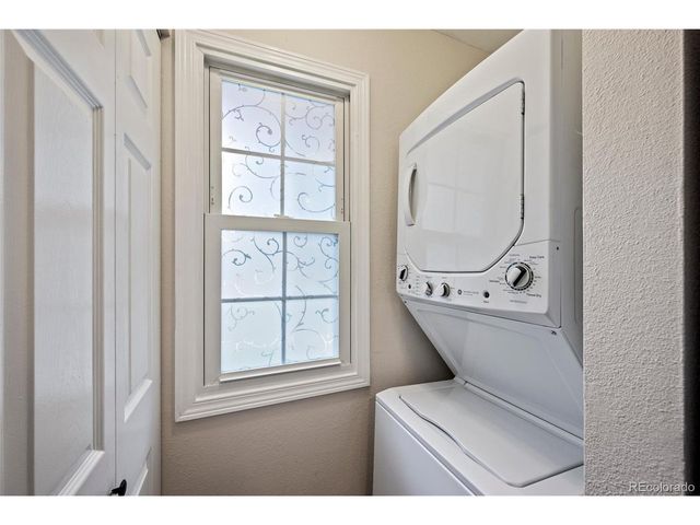 14252 E Hawaii Cir B, Aurora, CO 80012