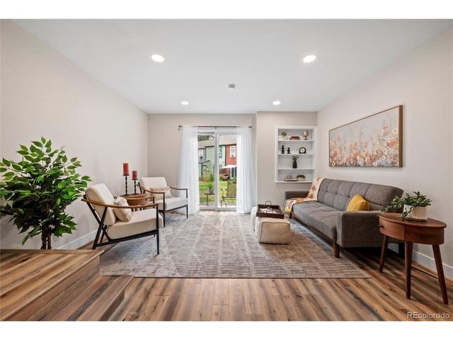 14252 E Hawaii Cir B, Aurora, CO 80012