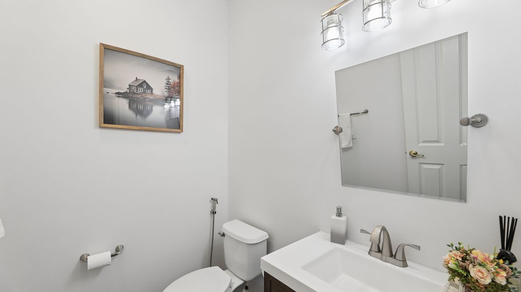 Image 26 of property listing at 2115 Stonington Court, Naperville, IL 60564