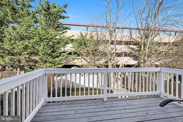 40 E REED AVE, Alexandria, VA 22305