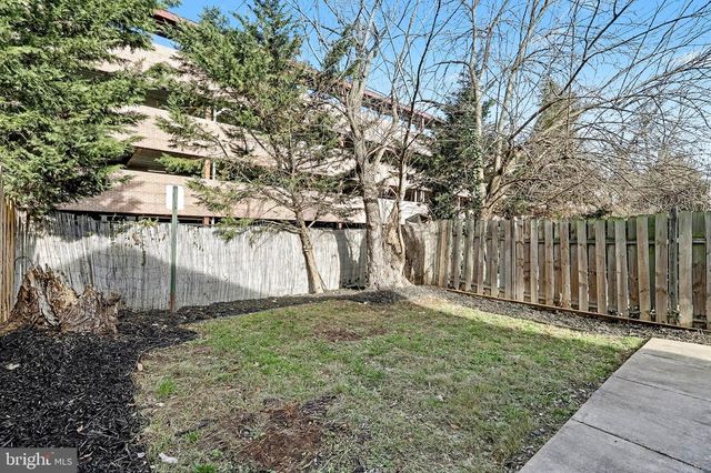 40 E REED AVE, Alexandria, VA 22305