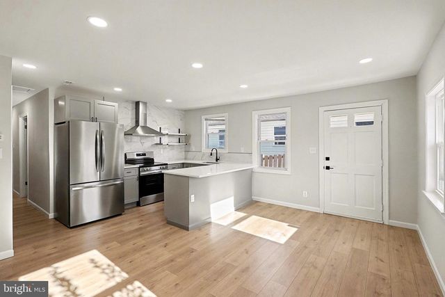 40 E REED AVE, Alexandria, VA 22305