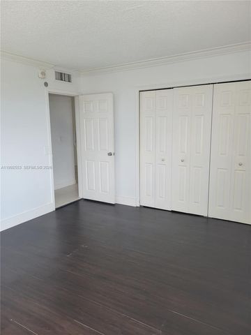 2020 NE 135th St 904, North Miami, FL 33181