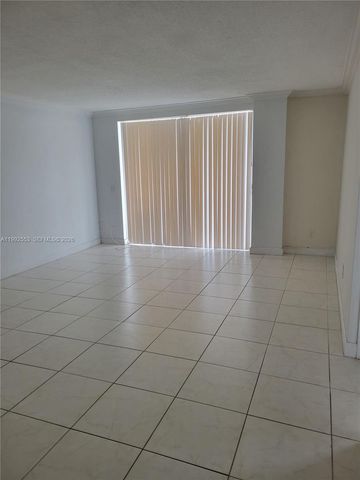 2020 NE 135th St 904, North Miami, FL 33181