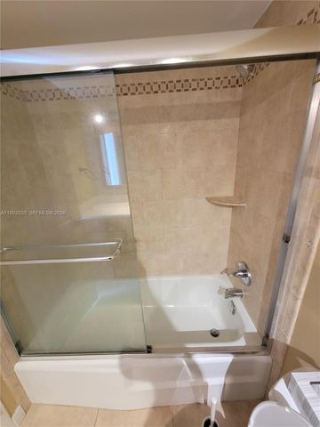 2020 NE 135th St 904, North Miami, FL 33181