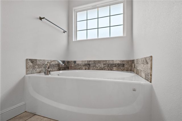 5908 Meade Street, Bentonville, AR 72713