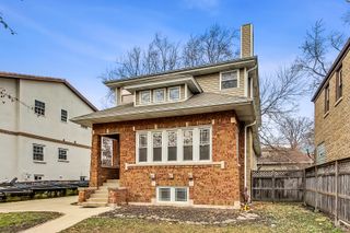 1716 W Beverly Glen Parkway, Chicago, IL 60643