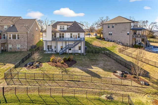 2340 Coppergate Way, Thompsons Station, TN 37179