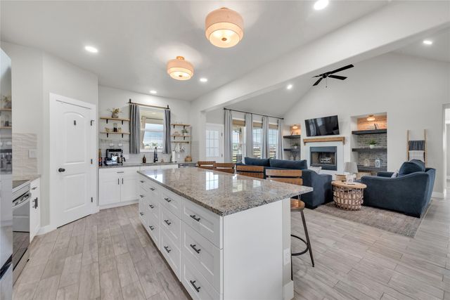 6017 Raspberry Lane, Joshua, TX 76058