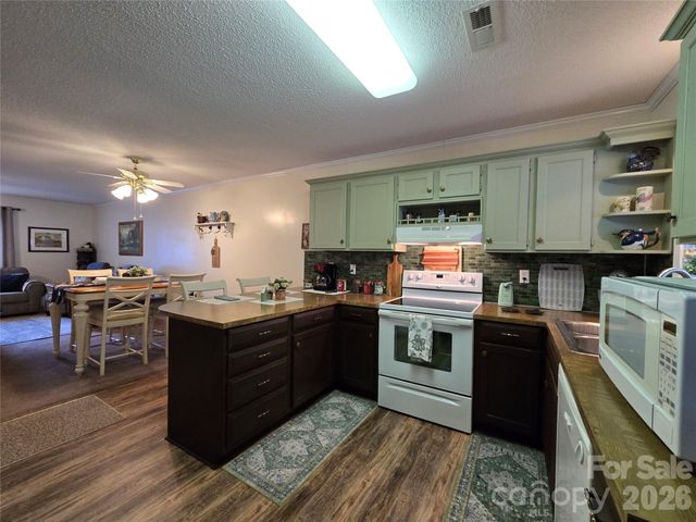 505 2nd Street Place NE D2, Conover, NC 28613