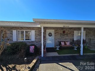 505 2nd Street Place NE D2, Conover, NC 28613