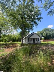 3 Holiday Street, Pelzer, SC 29669