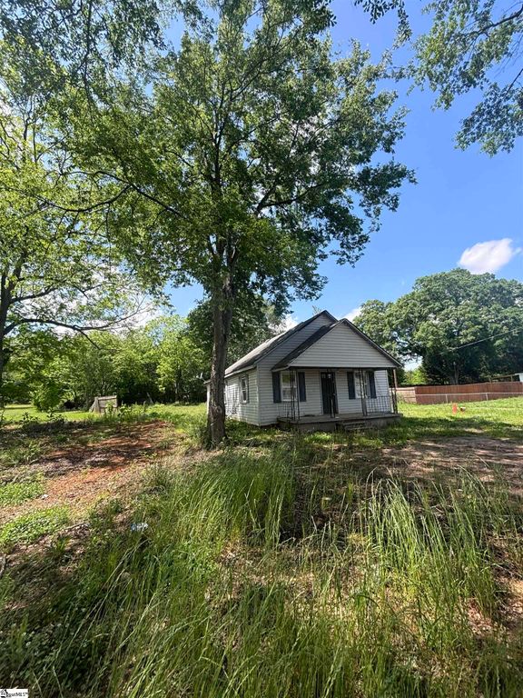 3 Holiday Street, Pelzer, SC 29669