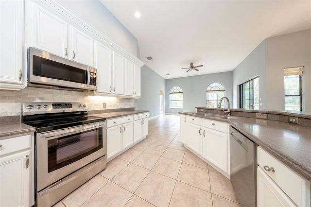 5064 HAWKS HAMMOCK WAY, Sanford, FL 32771