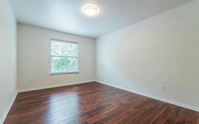 480 Middle CRK, Buda, TX 78610