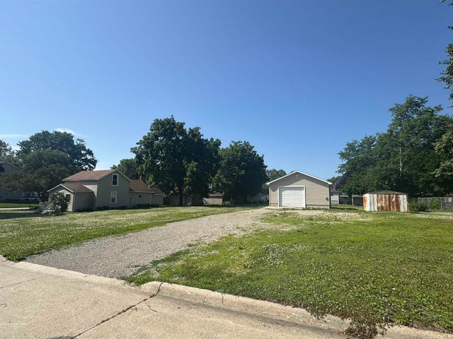 1806 & 1808 Bailey St., Charles City, IA 50616