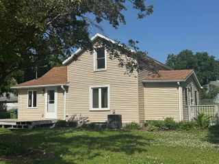 1806 & 1808 Bailey St., Charles City, IA 50616