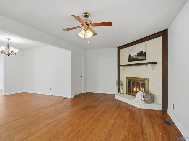 211 Cumberland Drive SE, Huntsville, AL 35803