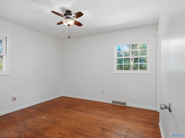 211 Cumberland Drive SE, Huntsville, AL 35803