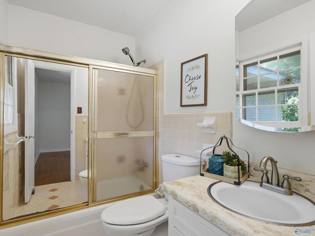 211 Cumberland Drive SE, Huntsville, AL 35803