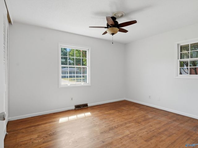 211 Cumberland Drive SE, Huntsville, AL 35803