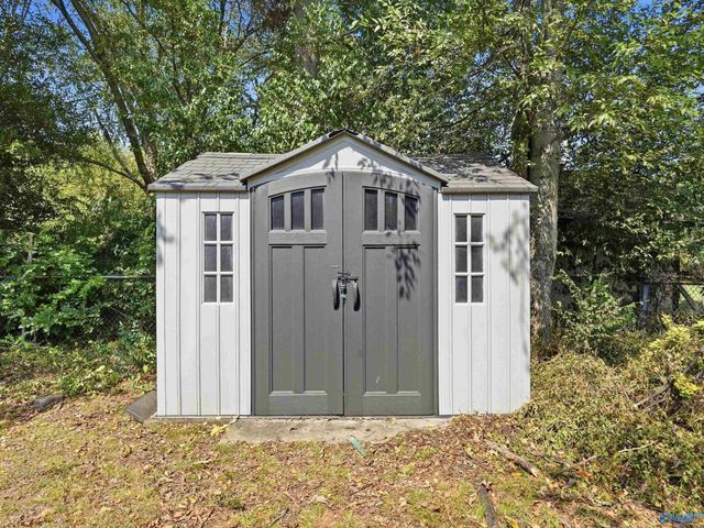 211 Cumberland Drive SE, Huntsville, AL 35803