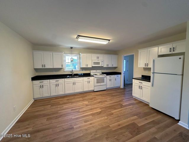 1620 West Street, Elizabeth City, NC 27909