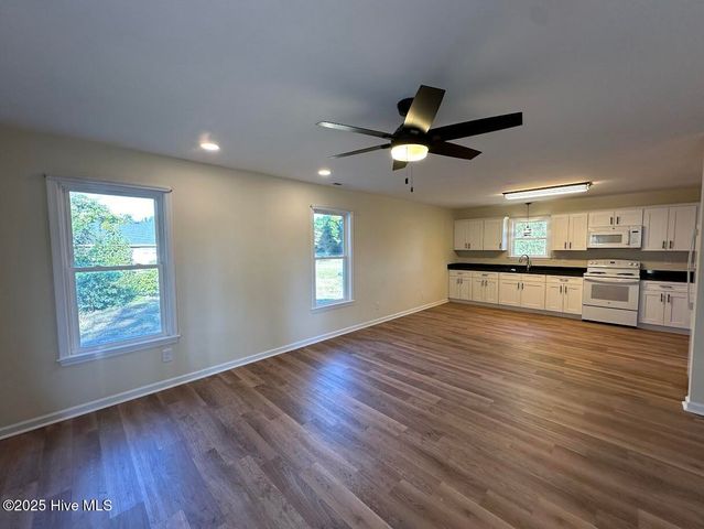 1620 West Street, Elizabeth City, NC 27909