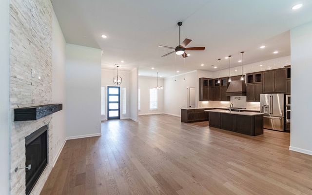 2008 Casting Ridge, Mesquite, TX 75181