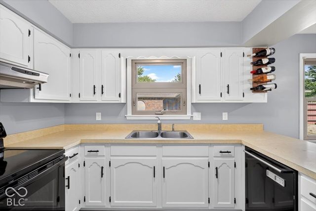 1101 Riverview Drive, Greenfield, IN 46140