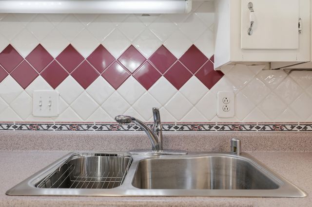 1076 Armstrong Mill Road D, Lexington, KY 40517