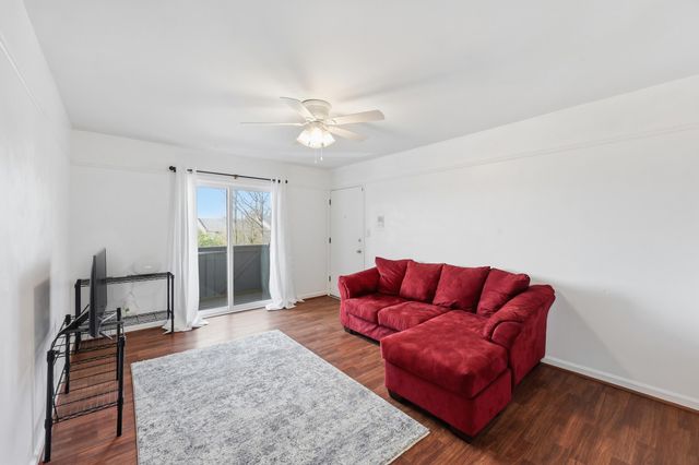 1076 Armstrong Mill Road D, Lexington, KY 40517