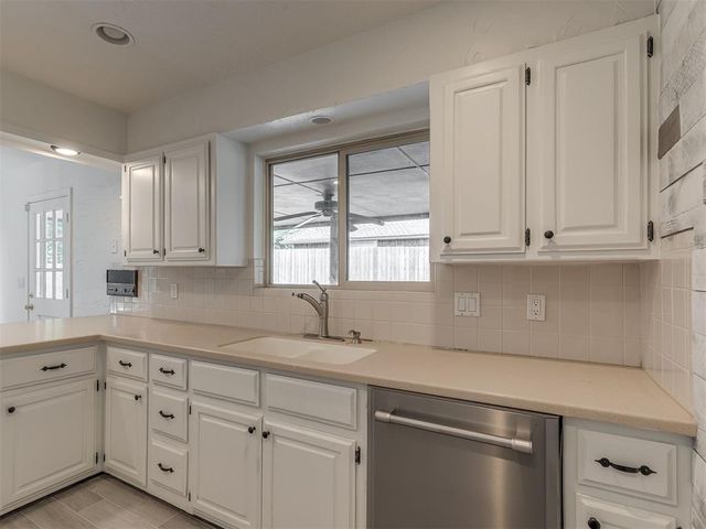 716 Landsdowne Drive, Norman, OK 73072