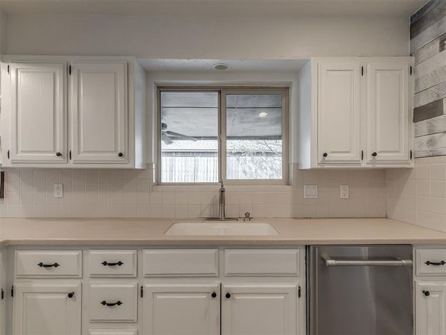 716 Landsdowne Drive, Norman, OK 73072