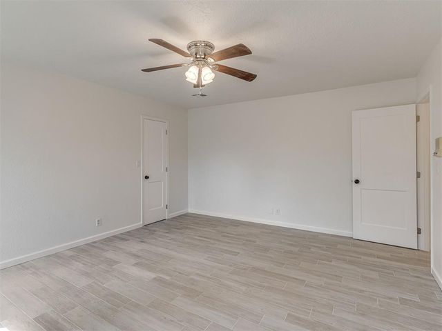 716 Landsdowne Drive, Norman, OK 73072