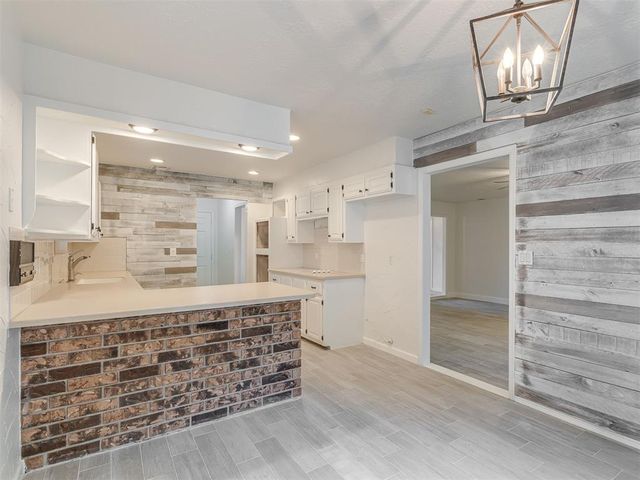 716 Landsdowne Drive, Norman, OK 73072