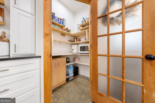 784 Center Of The World Road, Canon, GA 30520