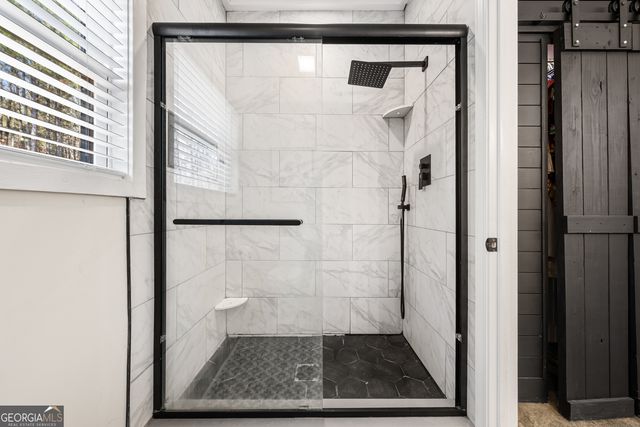 784 Center Of The World Road, Canon, GA 30520