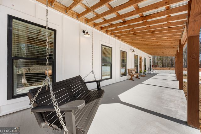 784 Center Of The World Road, Canon, GA 30520